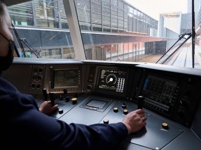 Уникальные перевозки: в Казахстане совершены перевозки поездов повышенной массы